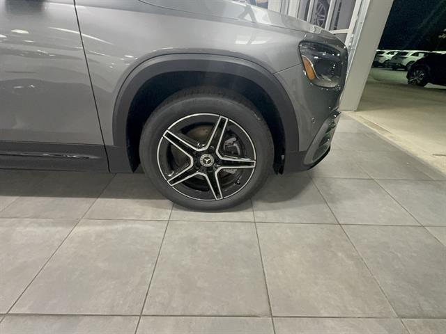 new 2025 Mercedes-Benz GLB 250 car, priced at $57,700