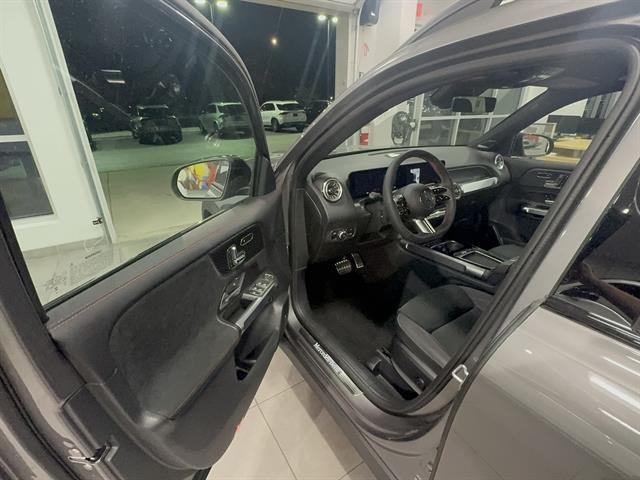 new 2025 Mercedes-Benz GLB 250 car, priced at $57,700