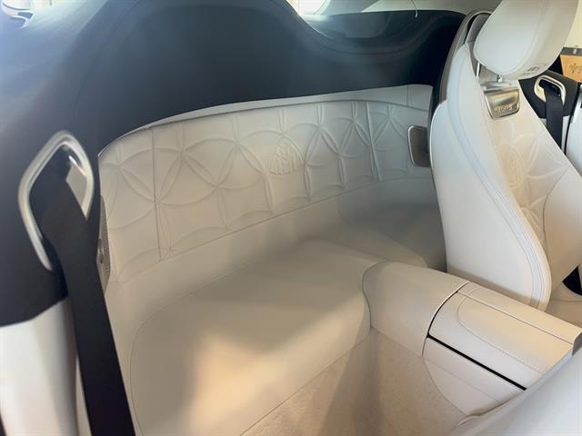 new 2026 Mercedes-Benz Maybach SL 680 Monogram Series car, priced at $233,950