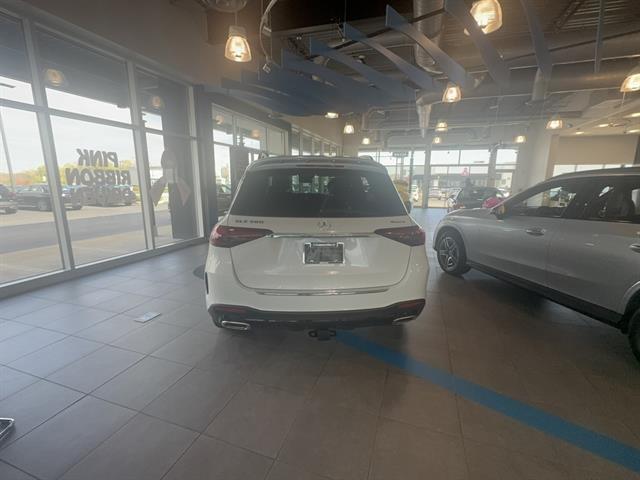 new 2025 Mercedes-Benz GLE 580 car, priced at $103,585