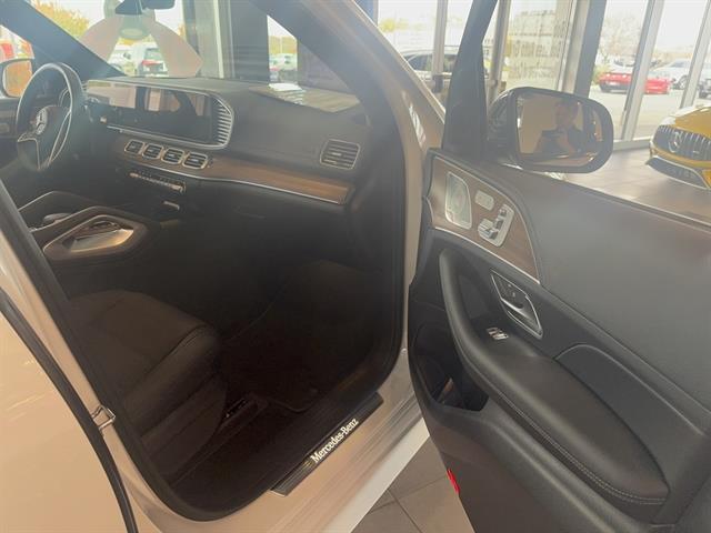 new 2025 Mercedes-Benz GLE 580 car, priced at $103,585