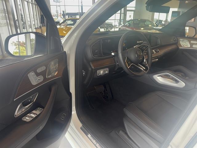 new 2025 Mercedes-Benz GLE 580 car, priced at $103,585