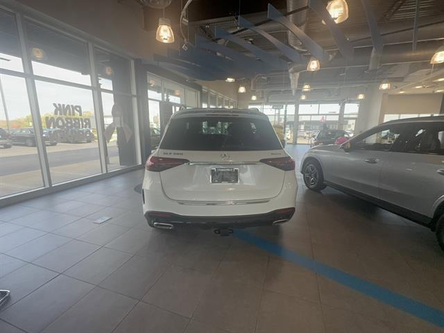 new 2025 Mercedes-Benz GLE 580 car, priced at $103,585