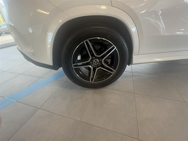 new 2025 Mercedes-Benz GLE 580 car, priced at $103,585