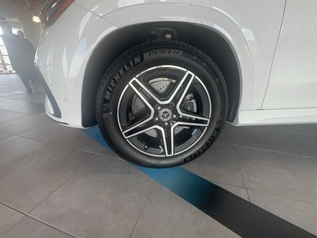 new 2025 Mercedes-Benz GLE 580 car, priced at $103,585