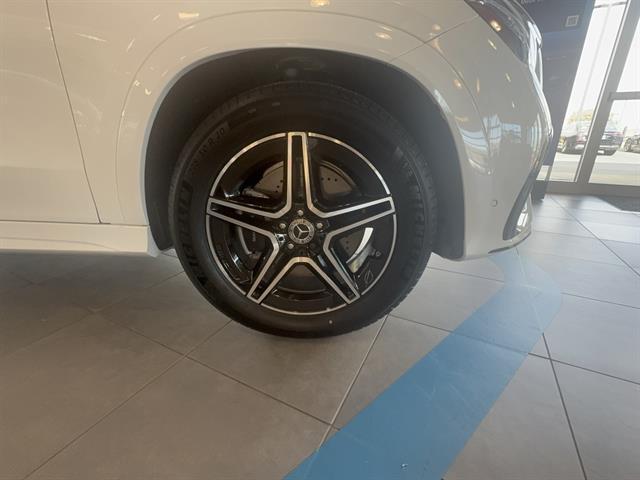 new 2025 Mercedes-Benz GLE 580 car, priced at $103,585