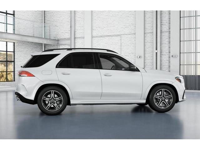new 2025 Mercedes-Benz GLE 580 car, priced at $103,585