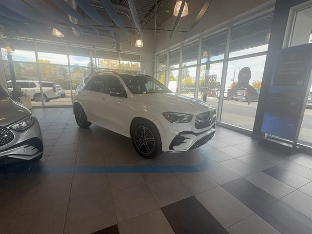 new 2025 Mercedes-Benz GLE 580 car, priced at $103,585