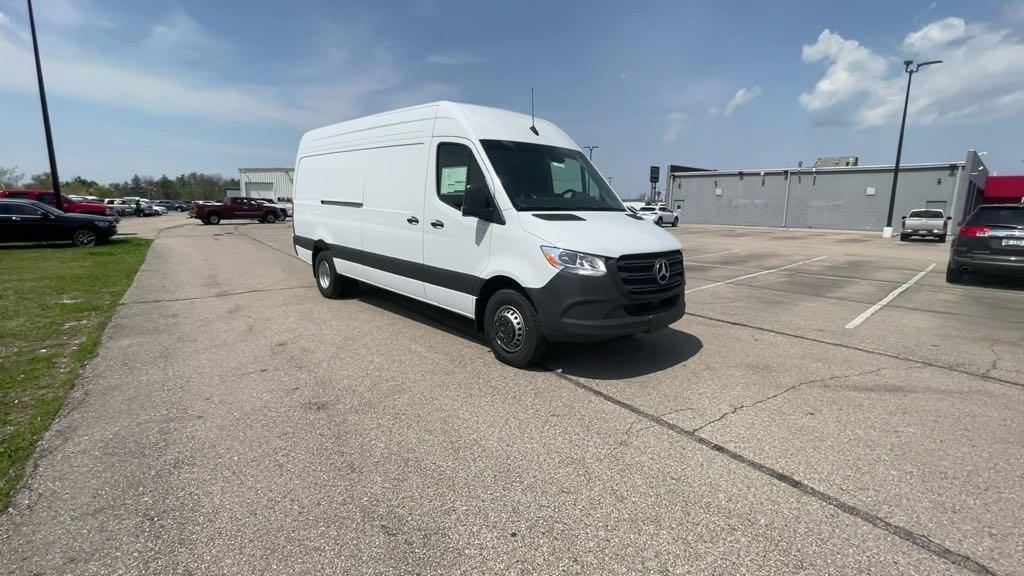 new 2024 Mercedes-Benz Sprinter 3500 car, priced at $70,695