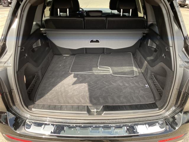 used 2025 Mercedes-Benz GLB 250 car, priced at $44,580