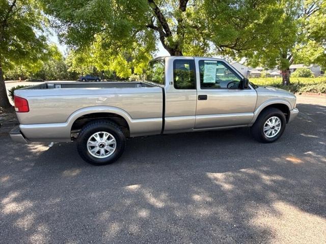 used 2002 GMC Sonoma car, priced at $7,995