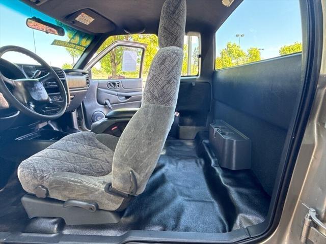used 2002 GMC Sonoma car, priced at $7,995
