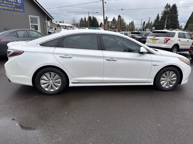 used 2016 Hyundai Sonata Hybrid car, priced at $8,995