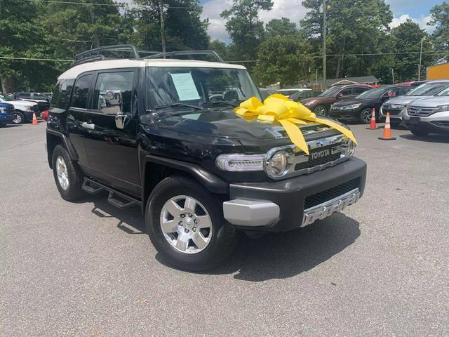 used 2007 Toyota FJ Cruiser car, priced at $17,999