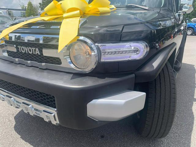 used 2007 Toyota FJ Cruiser car, priced at $17,999