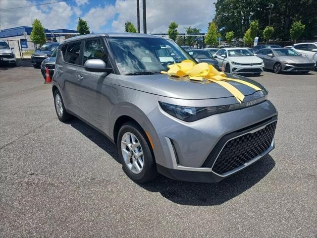 used 2025 Kia Soul car, priced at $18,899