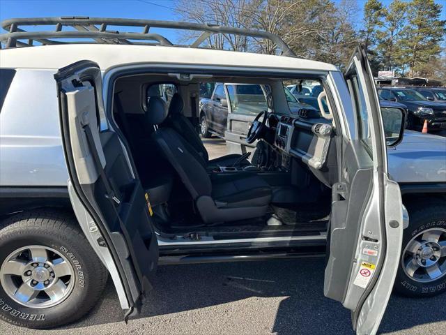 used 2008 Toyota FJ Cruiser car, priced at $14,999