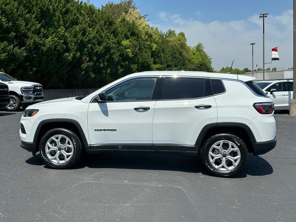 new 2025 Jeep Compass car, priced at $27,999