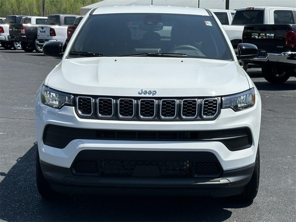 new 2025 Jeep Compass car, priced at $27,999