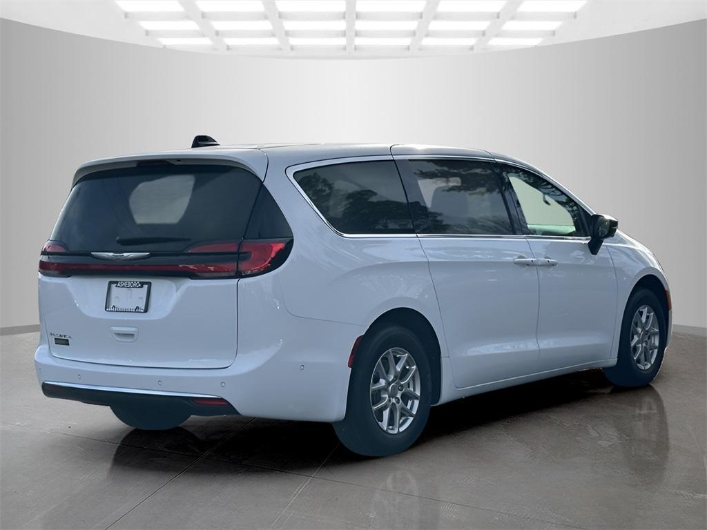 new 2025 Chrysler Pacifica car, priced at $42,995