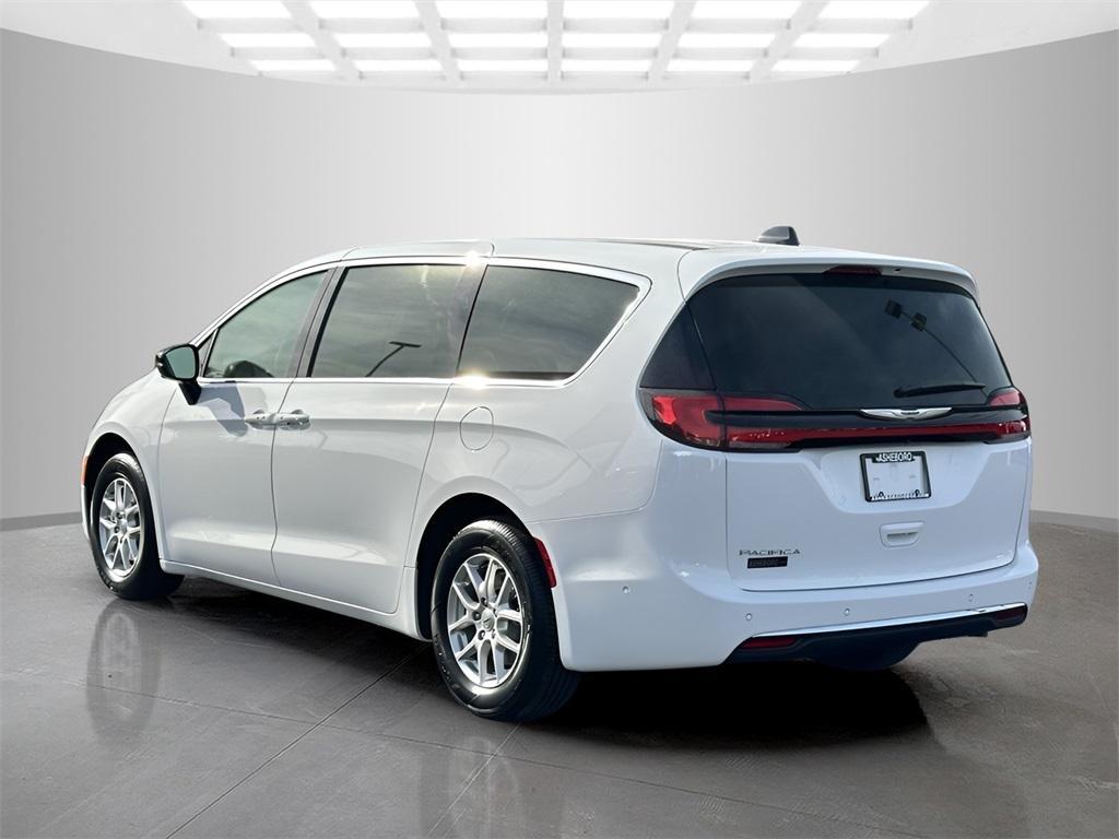 new 2025 Chrysler Pacifica car, priced at $42,995