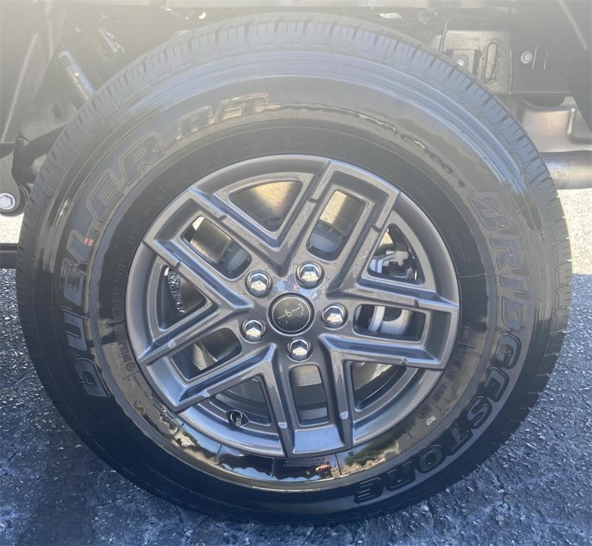 new 2025 Jeep Gladiator car, priced at $39,650