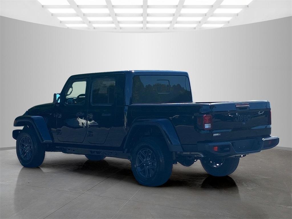 new 2025 Jeep Gladiator car, priced at $39,650