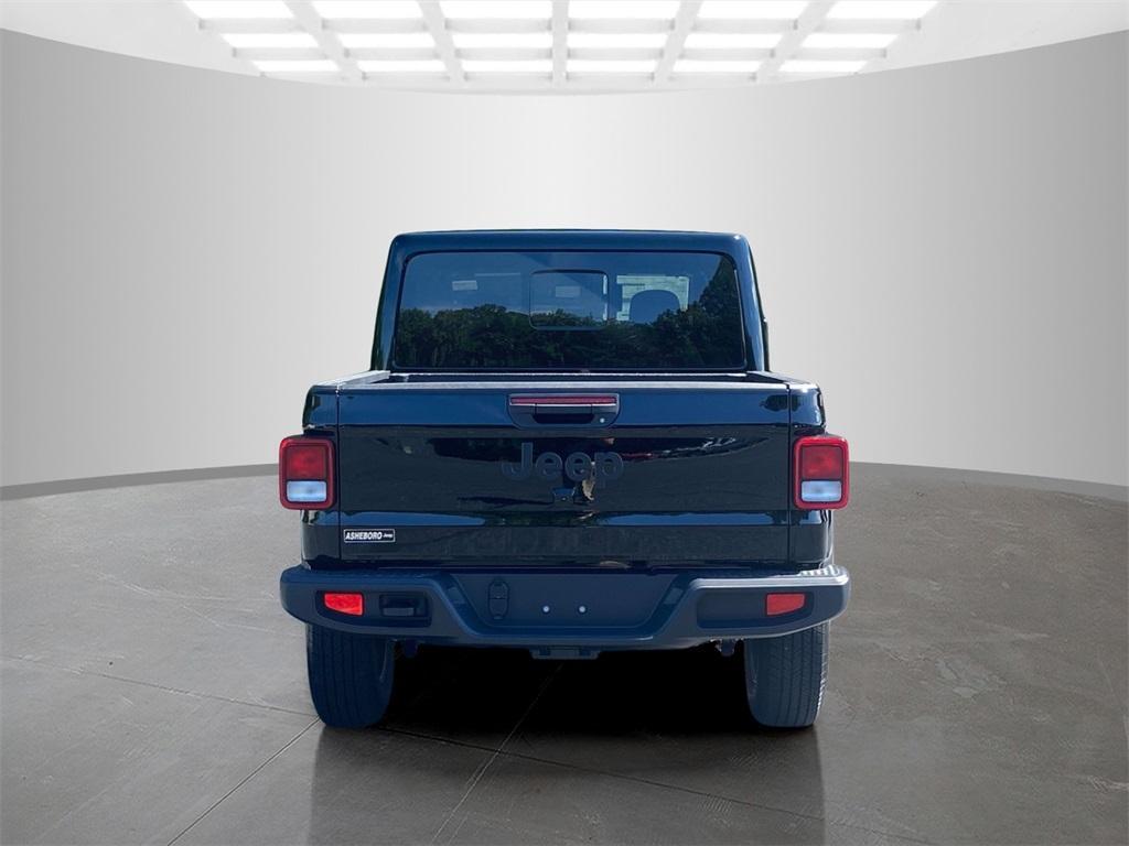 new 2025 Jeep Gladiator car, priced at $39,650