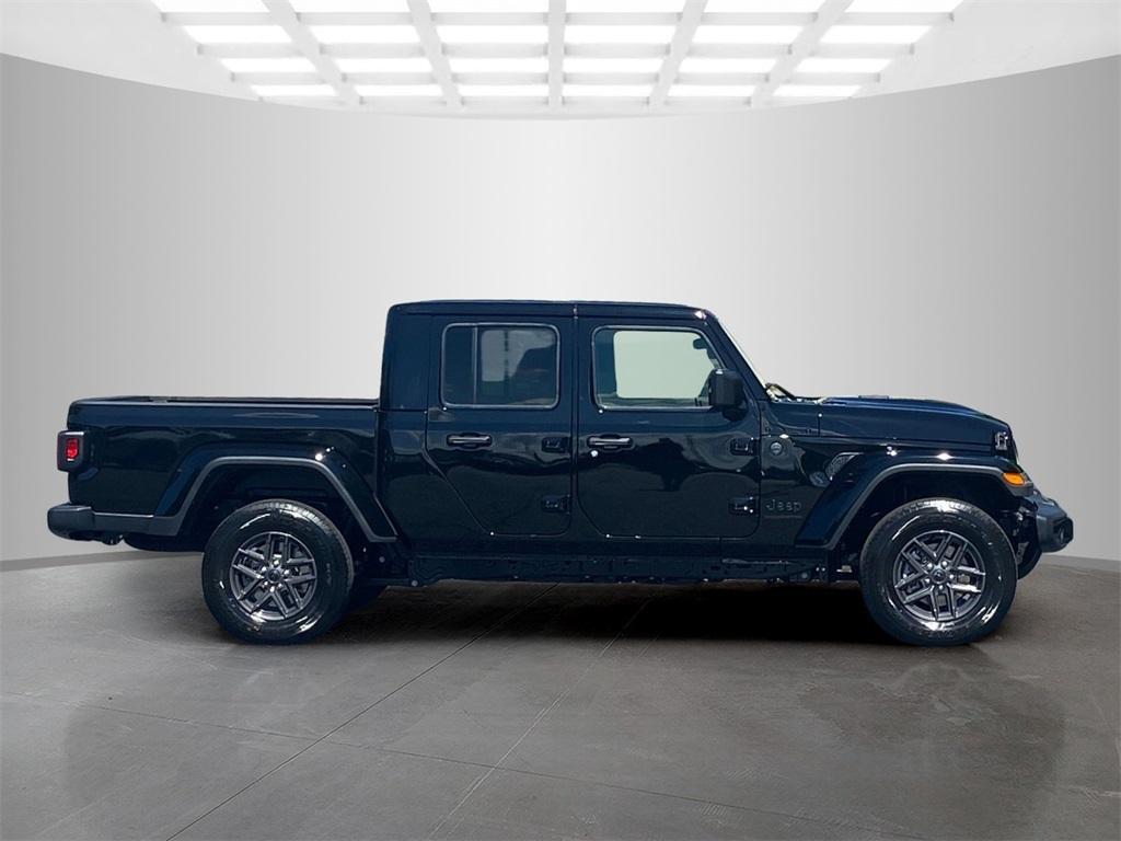 new 2025 Jeep Gladiator car, priced at $39,650