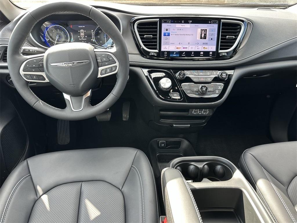 new 2025 Chrysler Pacifica car, priced at $42,995