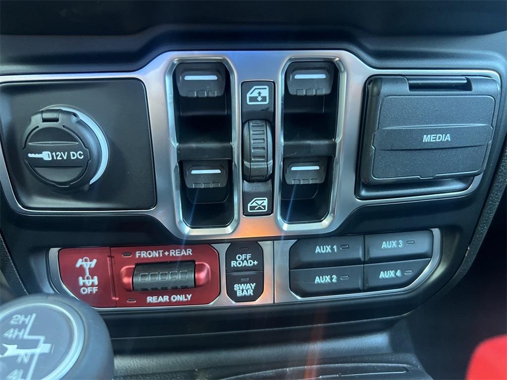 new 2025 Jeep Wrangler car, priced at $52,253