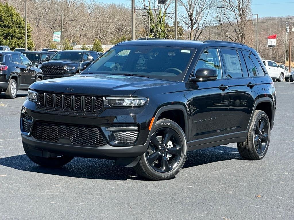 new 2025 Jeep Grand Cherokee car, priced at $40,449