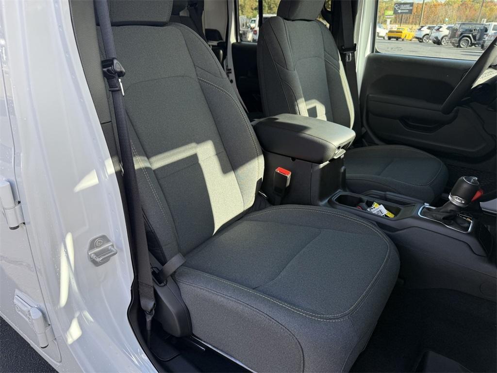 new 2025 Jeep Gladiator car, priced at $37,245