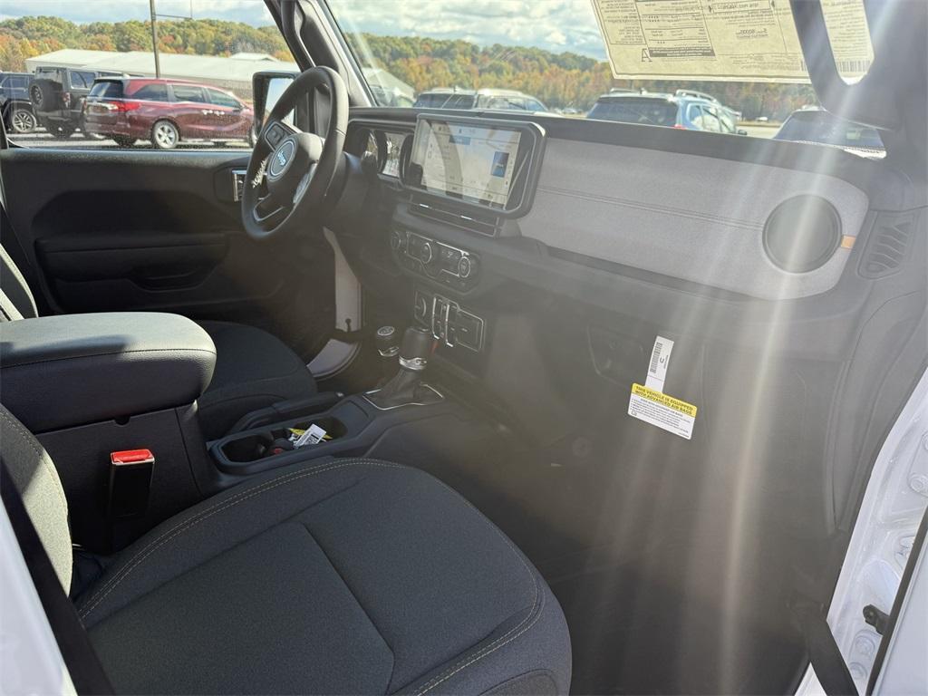 new 2025 Jeep Gladiator car, priced at $37,245