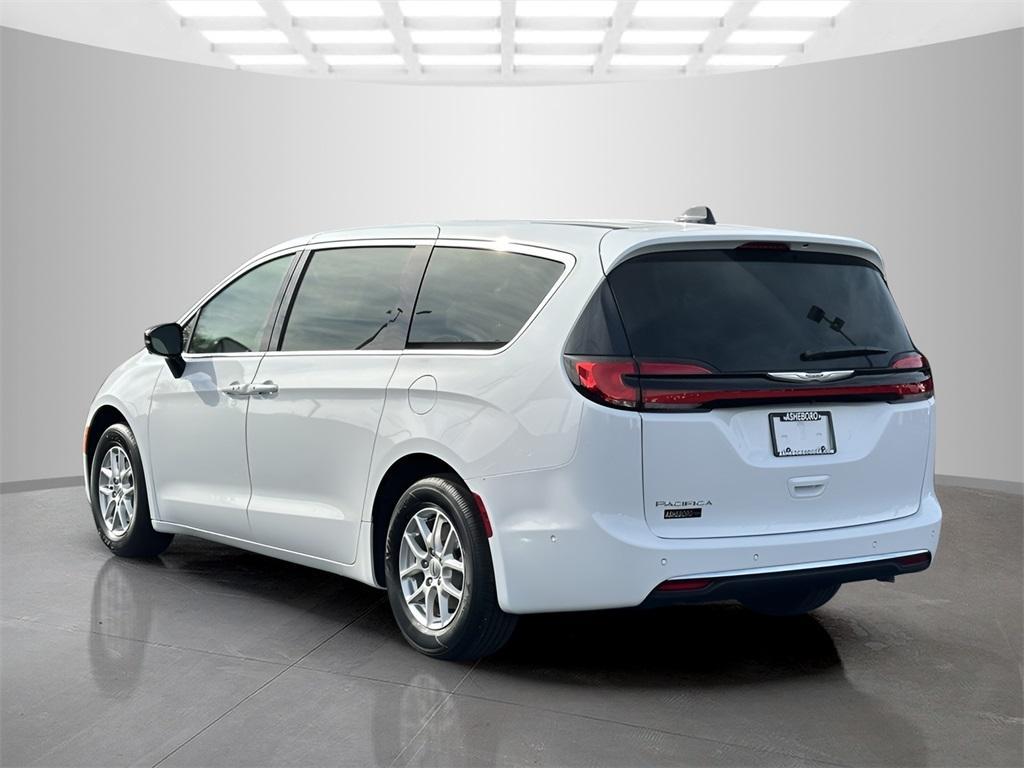 new 2025 Chrysler Pacifica car, priced at $40,995