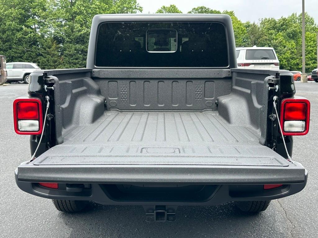 new 2024 Jeep Gladiator car, priced at $35,990