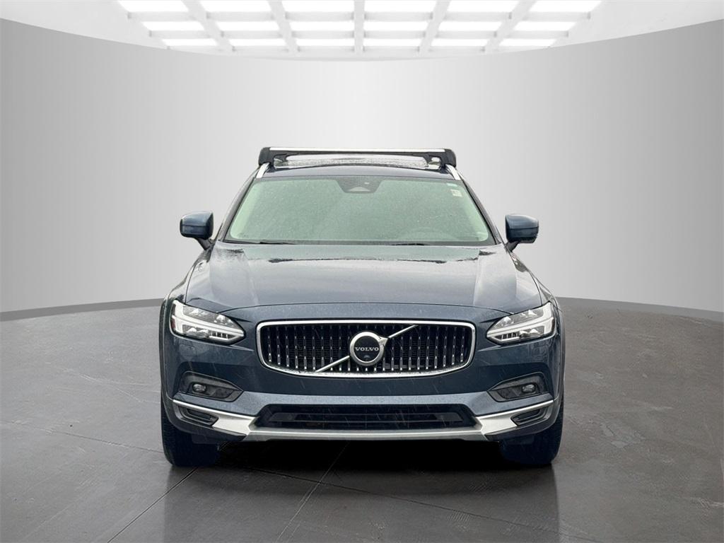 used 2023 Volvo V90 Cross Country car, priced at $40,295