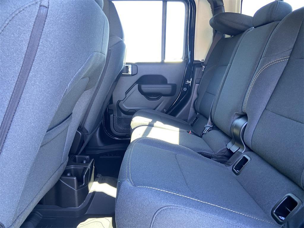 new 2025 Jeep Gladiator car, priced at $38,245