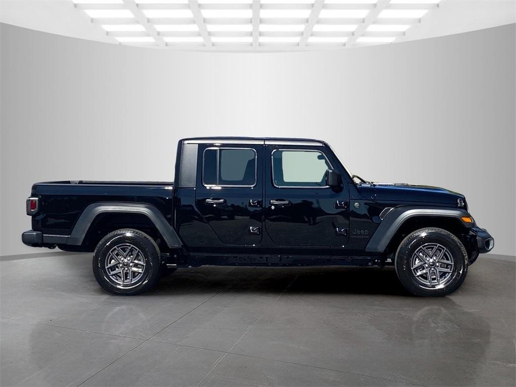 new 2025 Jeep Gladiator car, priced at $38,245