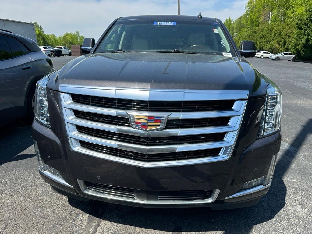 used 2016 Cadillac Escalade ESV car, priced at $25,995