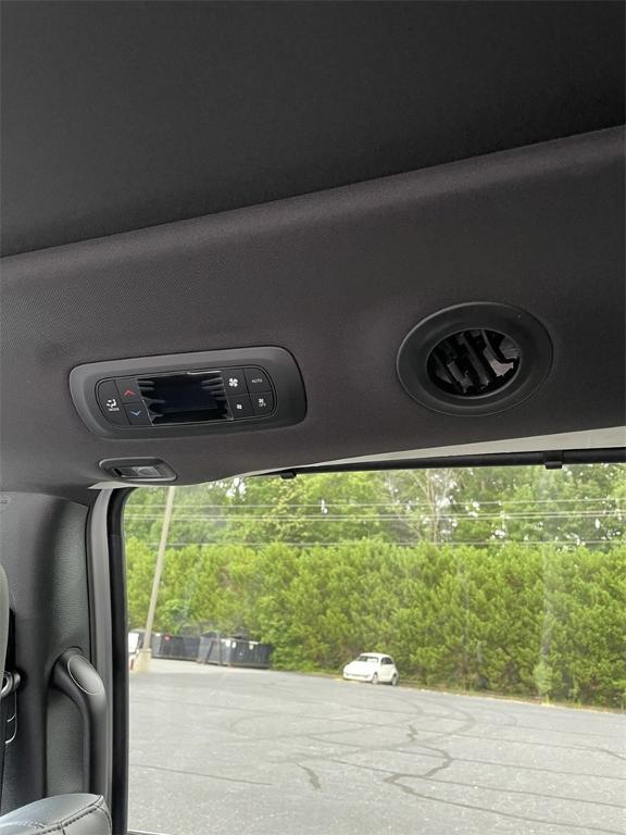 new 2025 Chrysler Pacifica car, priced at $39,995