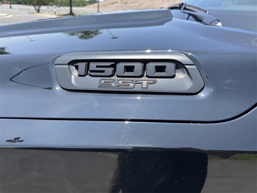 new 2025 Ram 1500 car, priced at $47,477