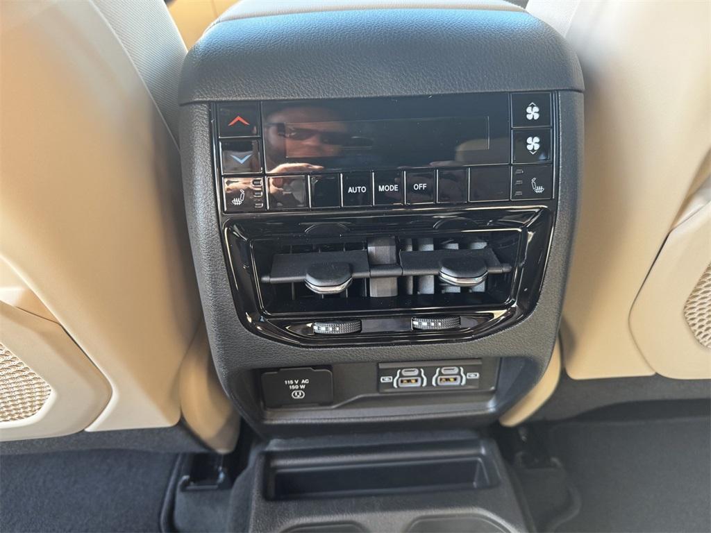 new 2025 Jeep Grand Cherokee L car, priced at $44,755