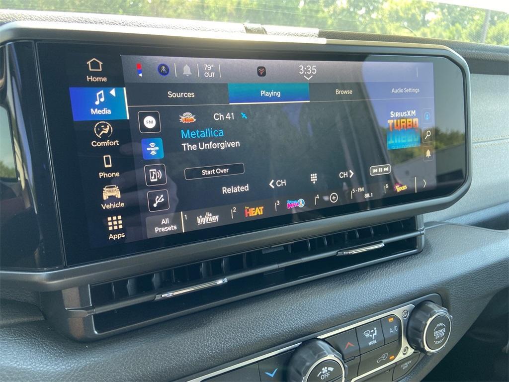 new 2025 Jeep Gladiator car, priced at $39,650