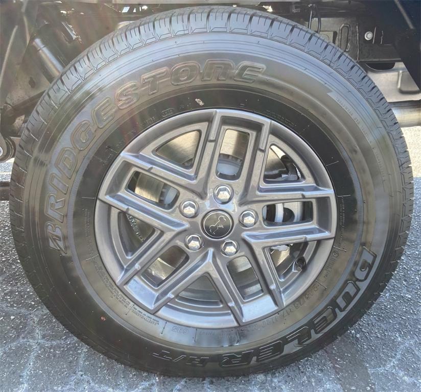 new 2025 Jeep Gladiator car, priced at $39,650