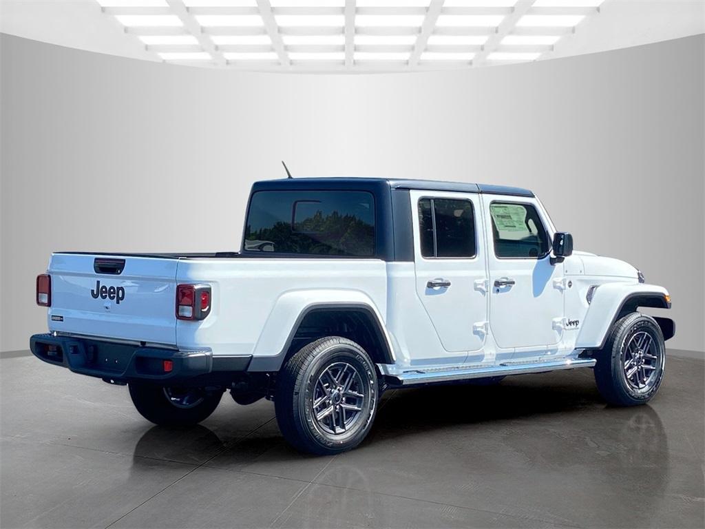 new 2025 Jeep Gladiator car, priced at $39,650