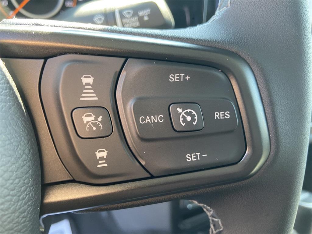 new 2025 Jeep Gladiator car, priced at $39,650