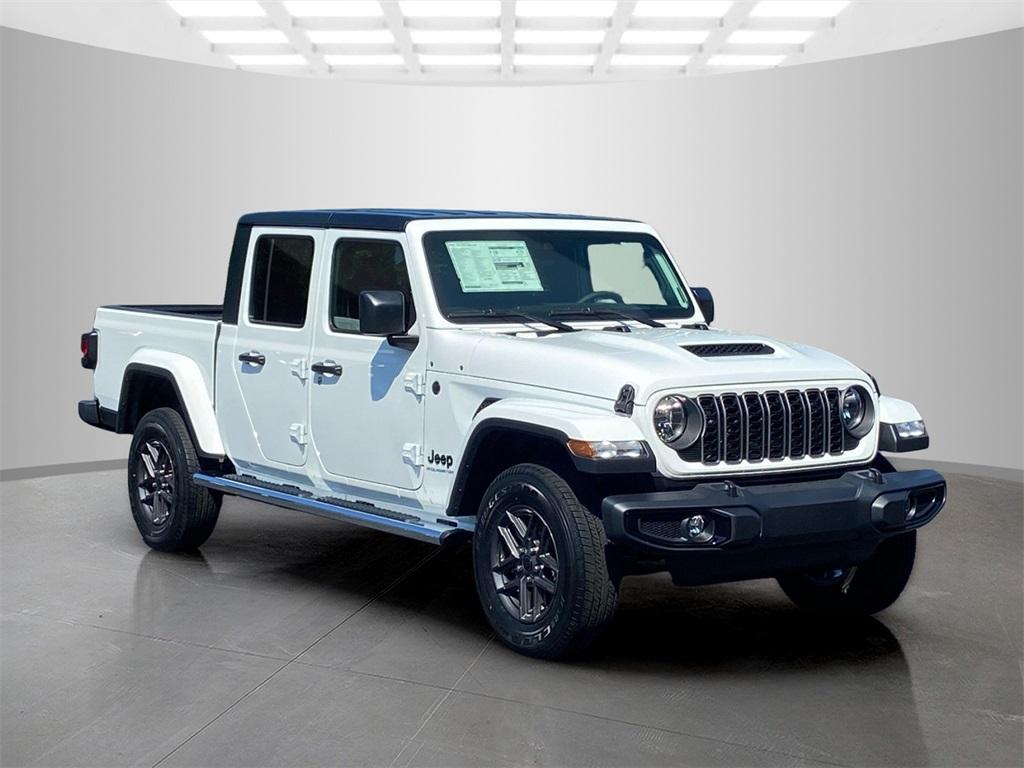 new 2025 Jeep Gladiator car, priced at $39,650