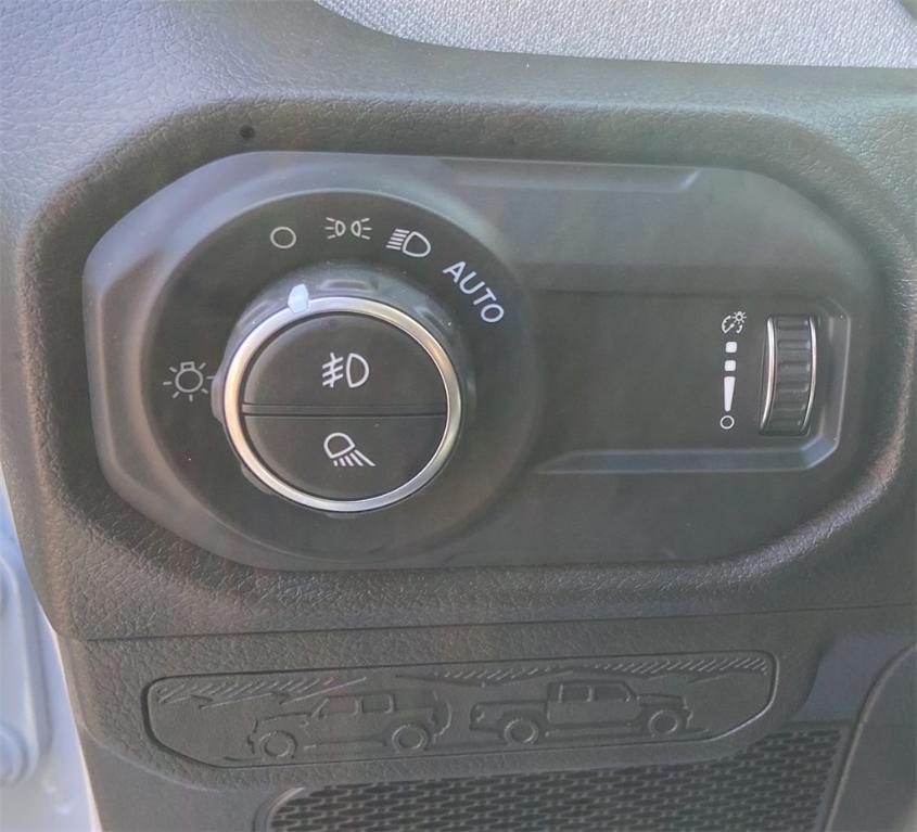 new 2025 Jeep Gladiator car, priced at $39,650