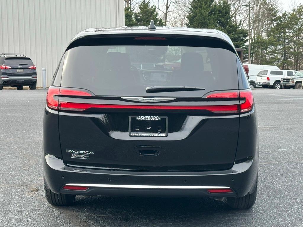 new 2025 Chrysler Pacifica car, priced at $38,435